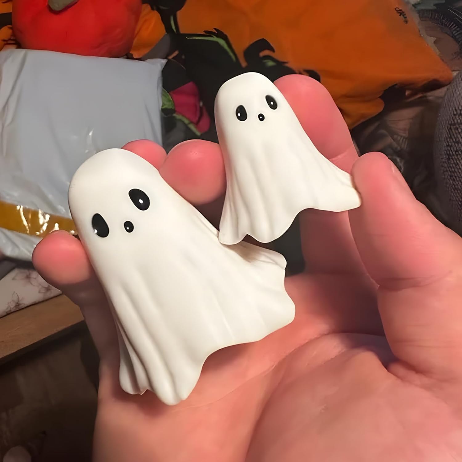 Halloween Ghost Figurine - Spooky Resin Ghost Statue, Cute Ghost Decor for Halloween Decorations, Porch and Indoor Spooky Home Decor (Ghost (1 Figurine))